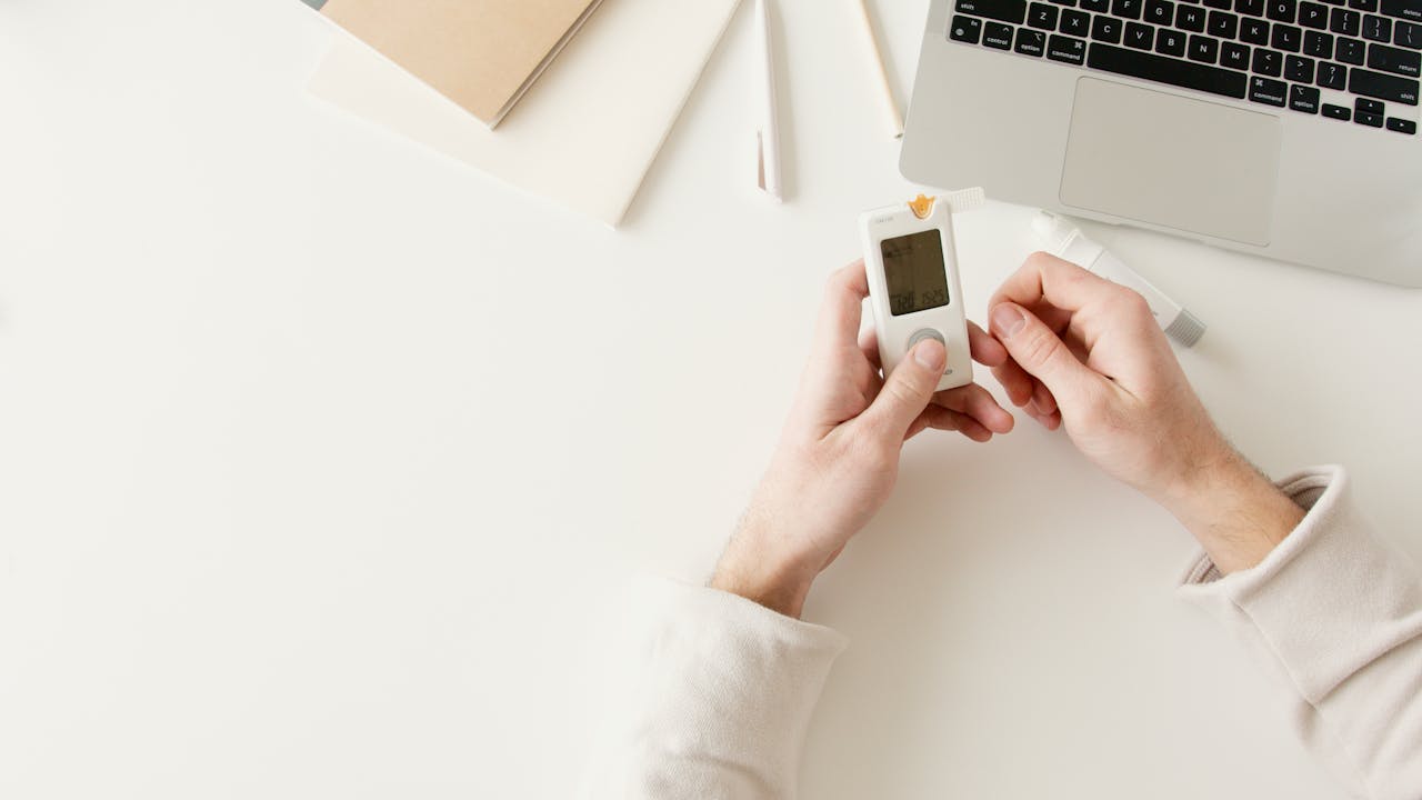 Read more about the article 10 Smart Habits for Daily Diabetes Control